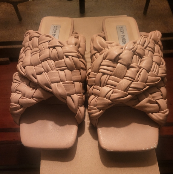 Steve Madden braided sandal - Picture 1 of 5